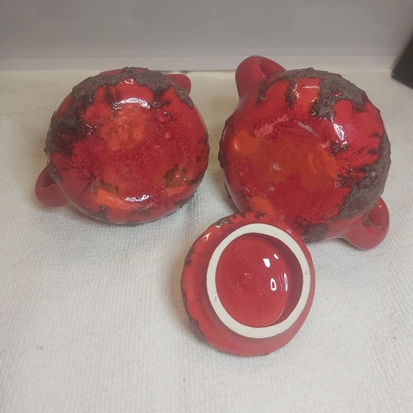 Red lava pottery creamer & sugar - Picture 3 of 4